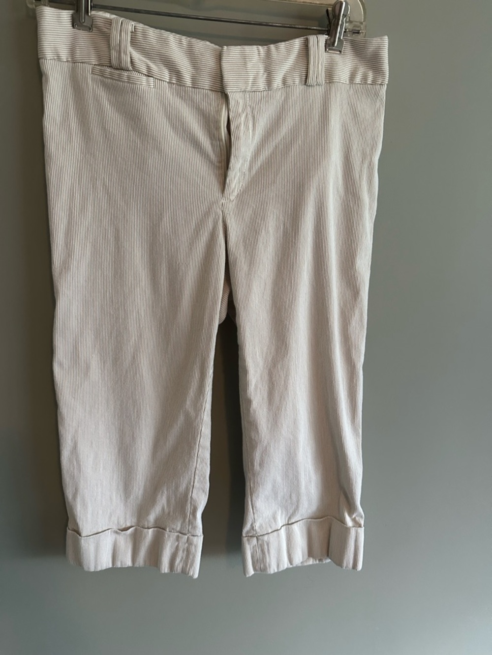 Woman’s Light Beige Casual capris pants